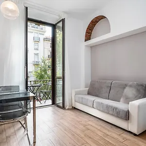 Hemeras Boutique Homes - Smart Flat With Balcony Near The City Center Milan