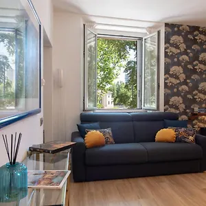 Apartment Madeleine - Arco Della Pace, Milan