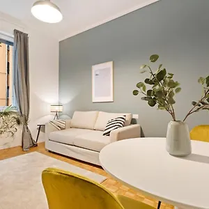 Apartment Gorgeous Flat In The Design District, Milan